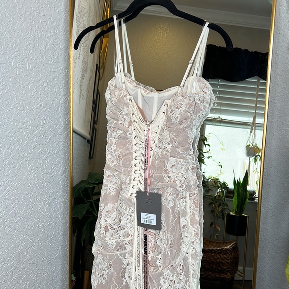 House of CB ‘Artemis’ Vintage Cream Lace Maxi Dress NWOT - Picture 7 of 9